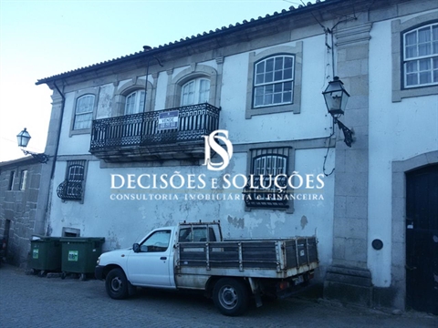 Detached house to restore T5